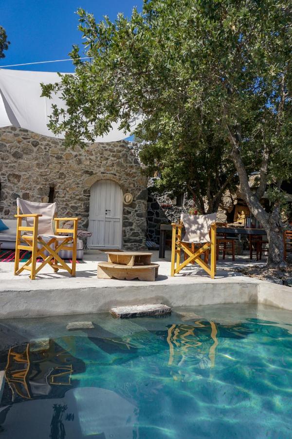 My Old Stone House In A 2 000 Sqm Private Garden With Fab Glamping Tent Mandrákion Exteriör bild