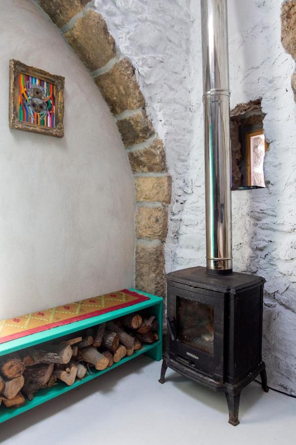 My Old Stone House In A 2 000 Sqm Private Garden With Fab Glamping Tent Mandrákion Exteriör bild